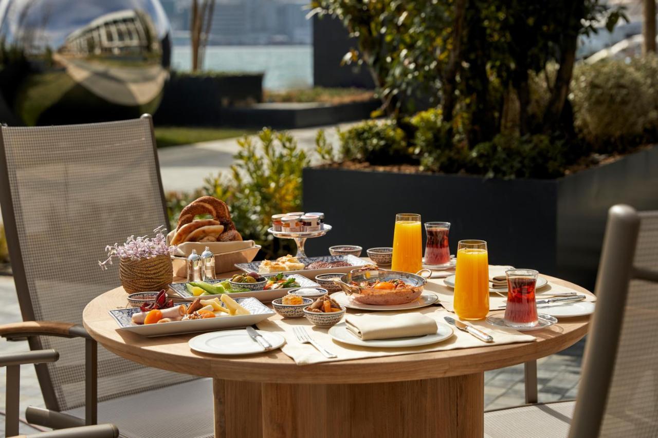 The Peninsula Otel 5*